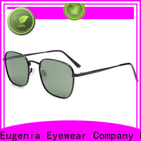 Eugenia black square sunglasses elegant for Travel