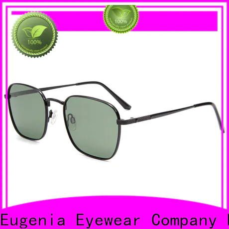 Eugenia black square sunglasses elegant for Travel